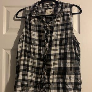 Sleeveless Plaid Shirt